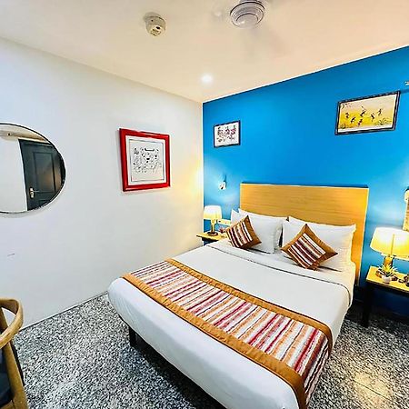 Hotel Golden Saffron By Qotel-Punjabi Bagh Neu-Delhi Exterior foto