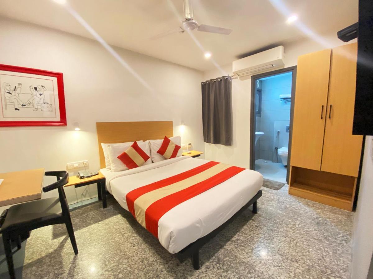 Hotel Golden Saffron By Qotel-Punjabi Bagh Neu-Delhi Exterior foto