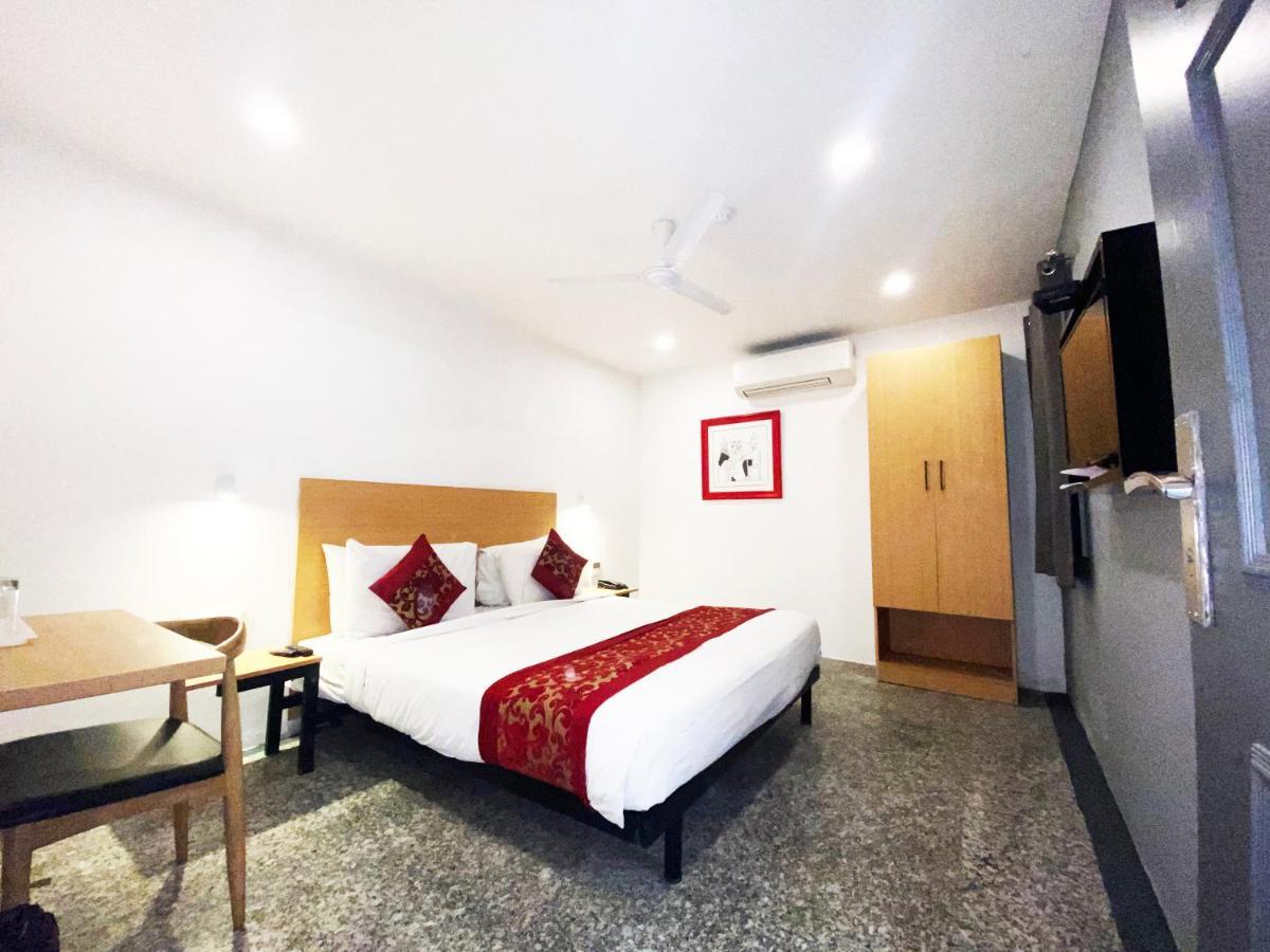 Hotel Golden Saffron By Qotel-Punjabi Bagh Neu-Delhi Exterior foto
