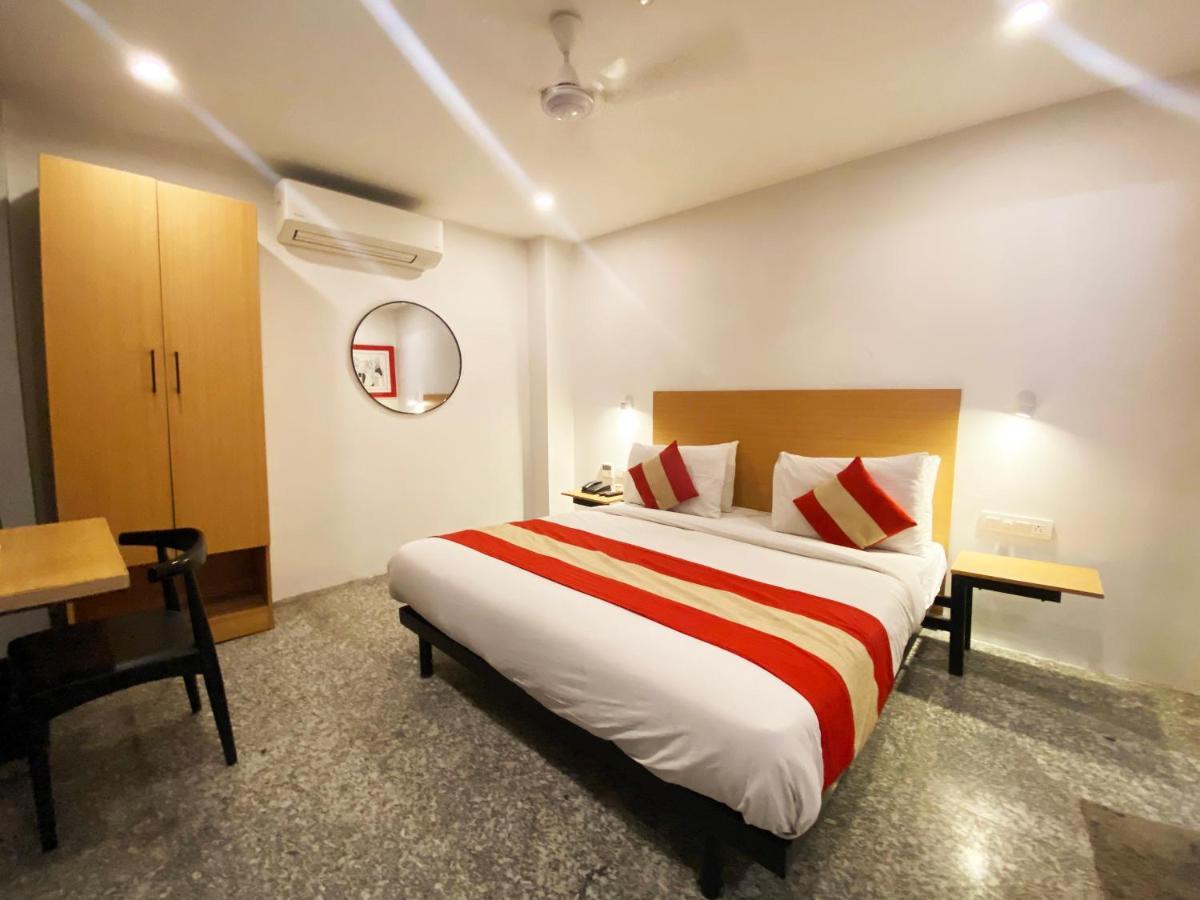 Hotel Golden Saffron By Qotel-Punjabi Bagh Neu-Delhi Exterior foto