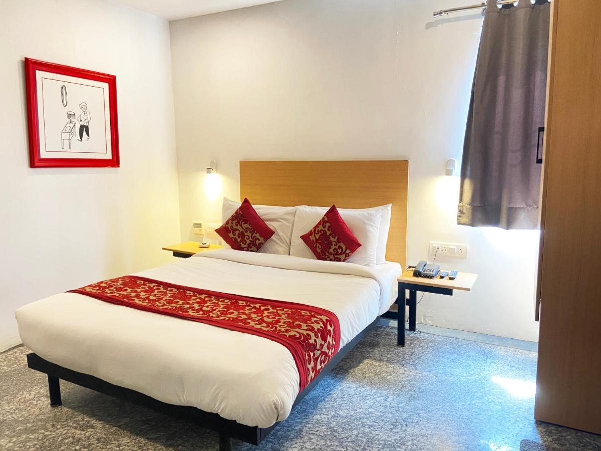 Hotel Golden Saffron By Qotel-Punjabi Bagh Neu-Delhi Exterior foto