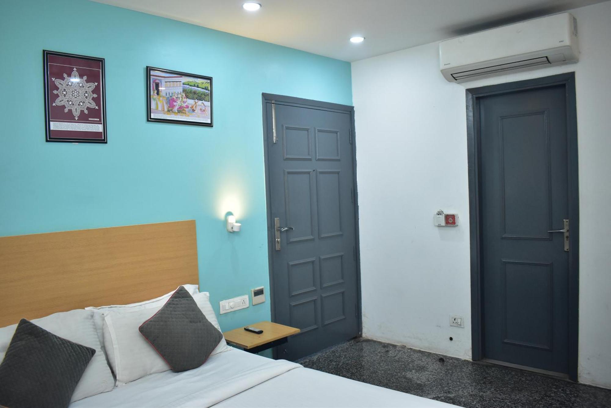 Hotel Golden Saffron By Qotel-Punjabi Bagh Neu-Delhi Exterior foto