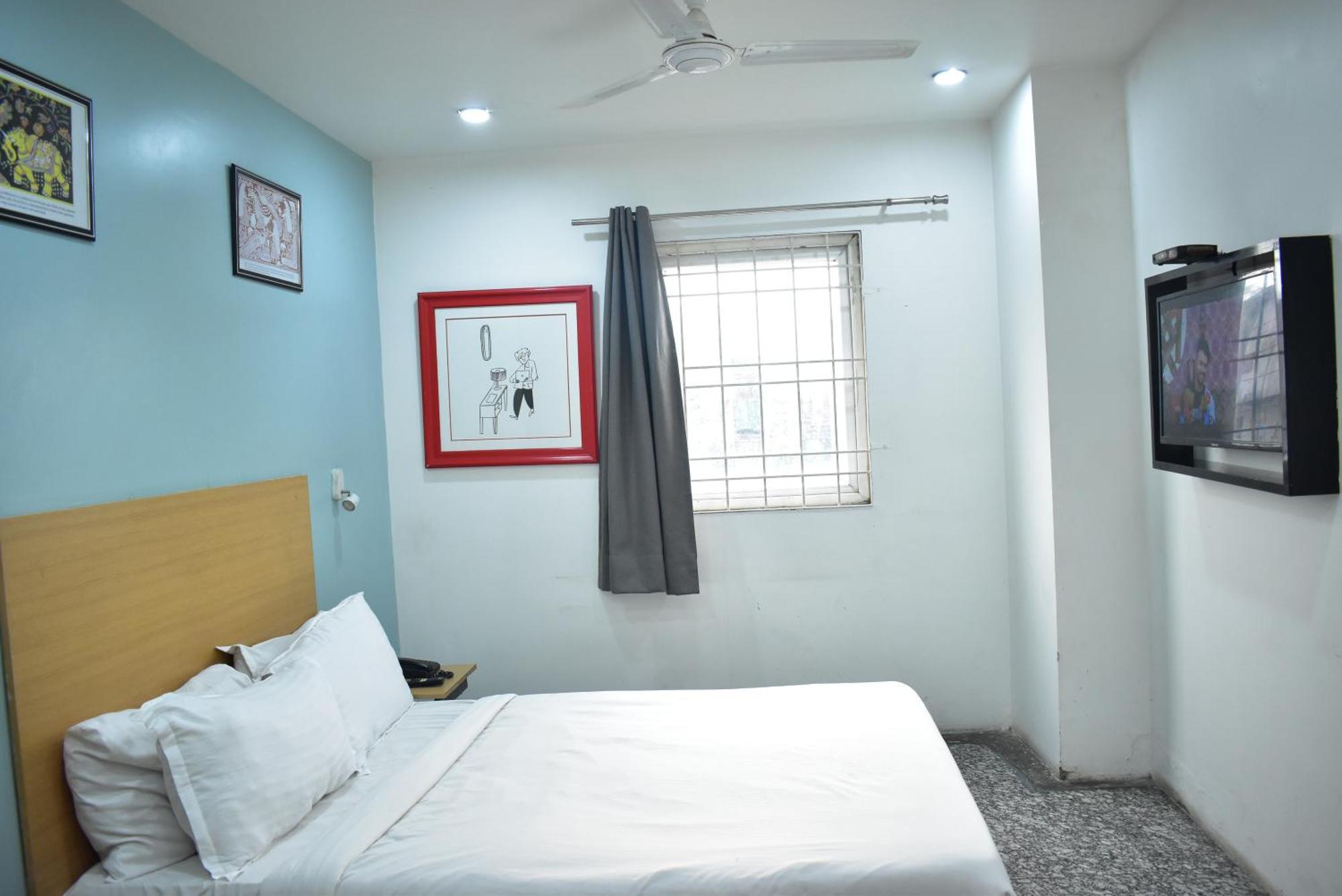Hotel Golden Saffron By Qotel-Punjabi Bagh Neu-Delhi Exterior foto
