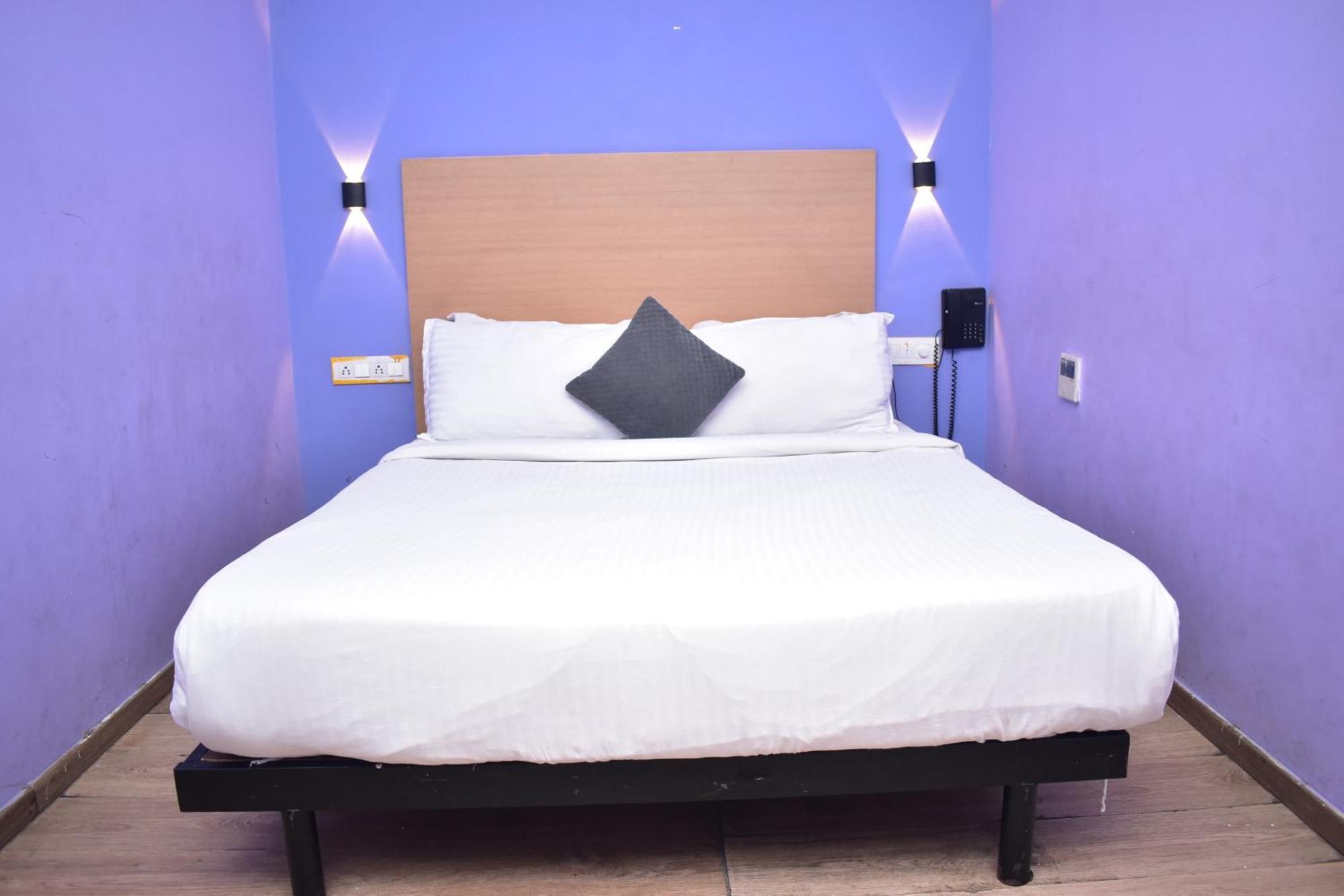 Hotel Golden Saffron By Qotel-Punjabi Bagh Neu-Delhi Exterior foto