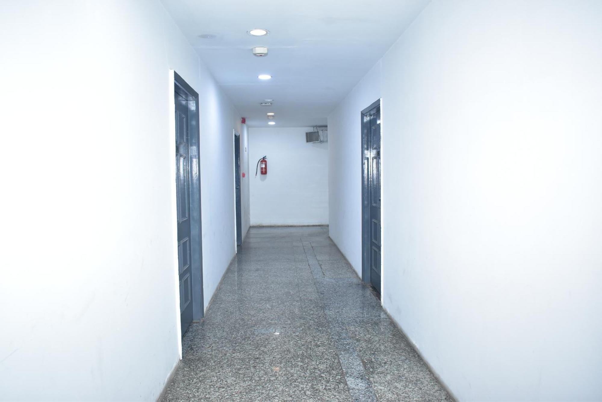 Hotel Golden Saffron By Qotel-Punjabi Bagh Neu-Delhi Exterior foto
