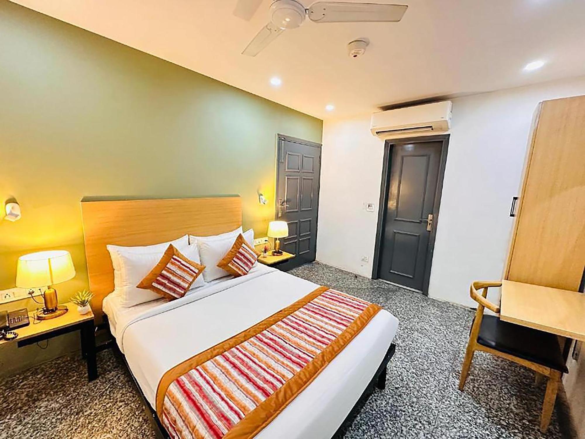 Hotel Golden Saffron By Qotel-Punjabi Bagh Neu-Delhi Exterior foto