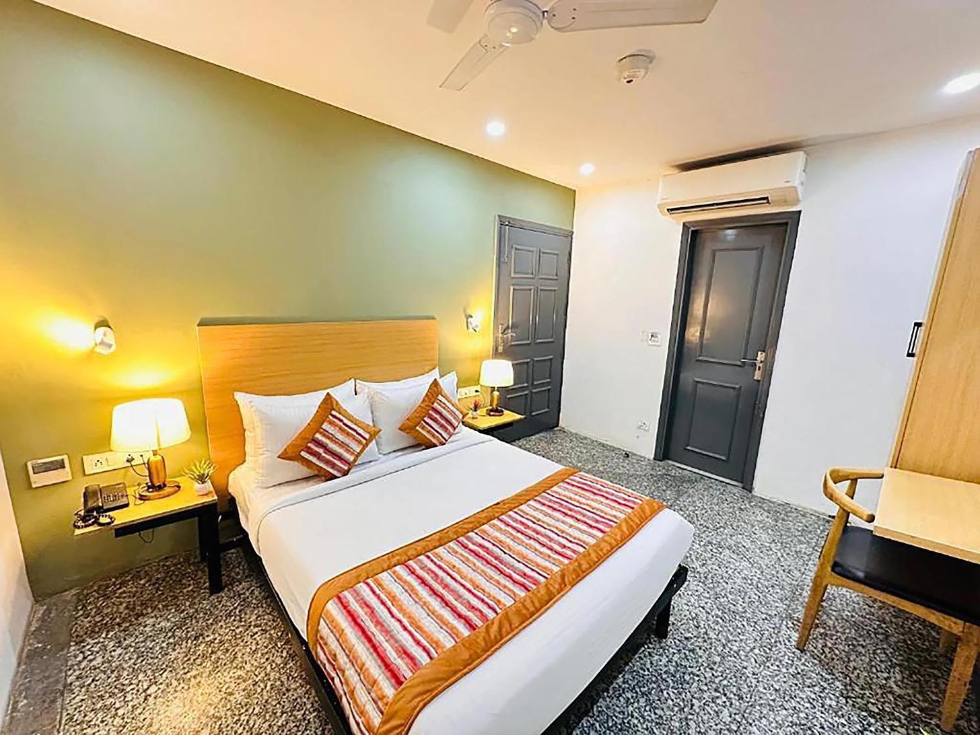 Hotel Golden Saffron By Qotel-Punjabi Bagh Neu-Delhi Exterior foto